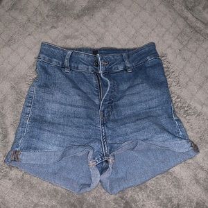 high-waisted jean shorts from H&M size:2